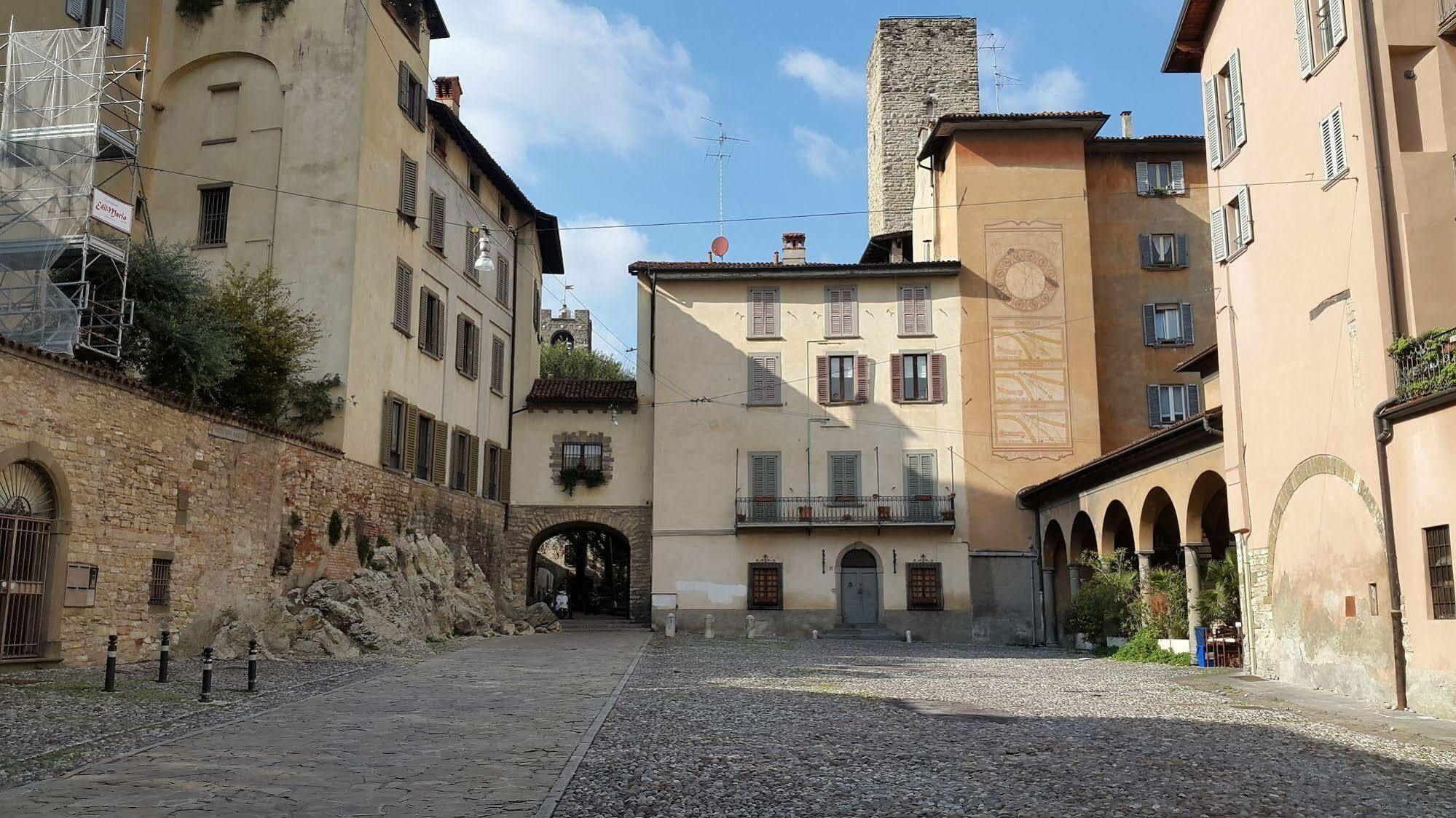 Uptown B'N'B Hotel Bérgamo Exterior foto